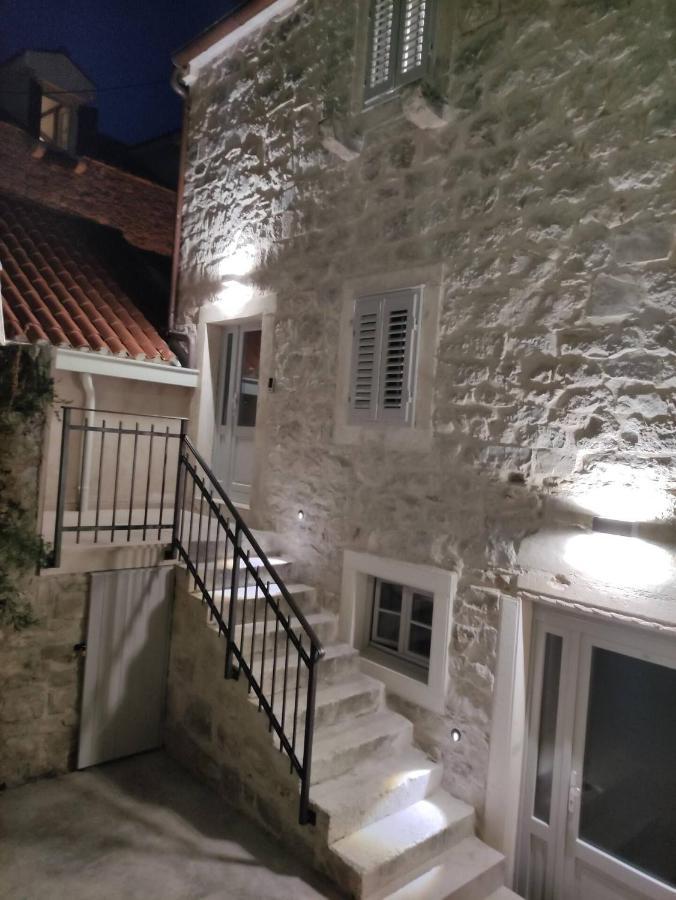 The Center Of Split, Renovated Stone House Appartement Buitenkant foto